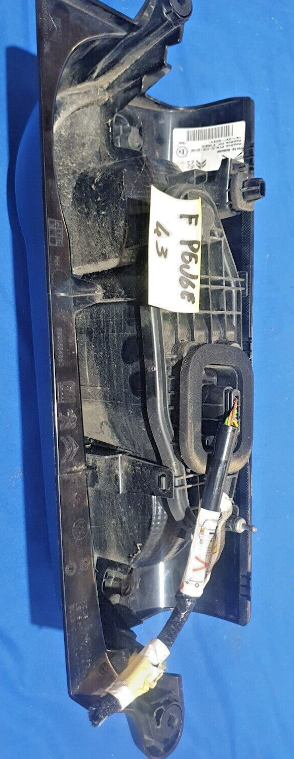 Fanale Posteriore destro Peugeot Partner k9 2018