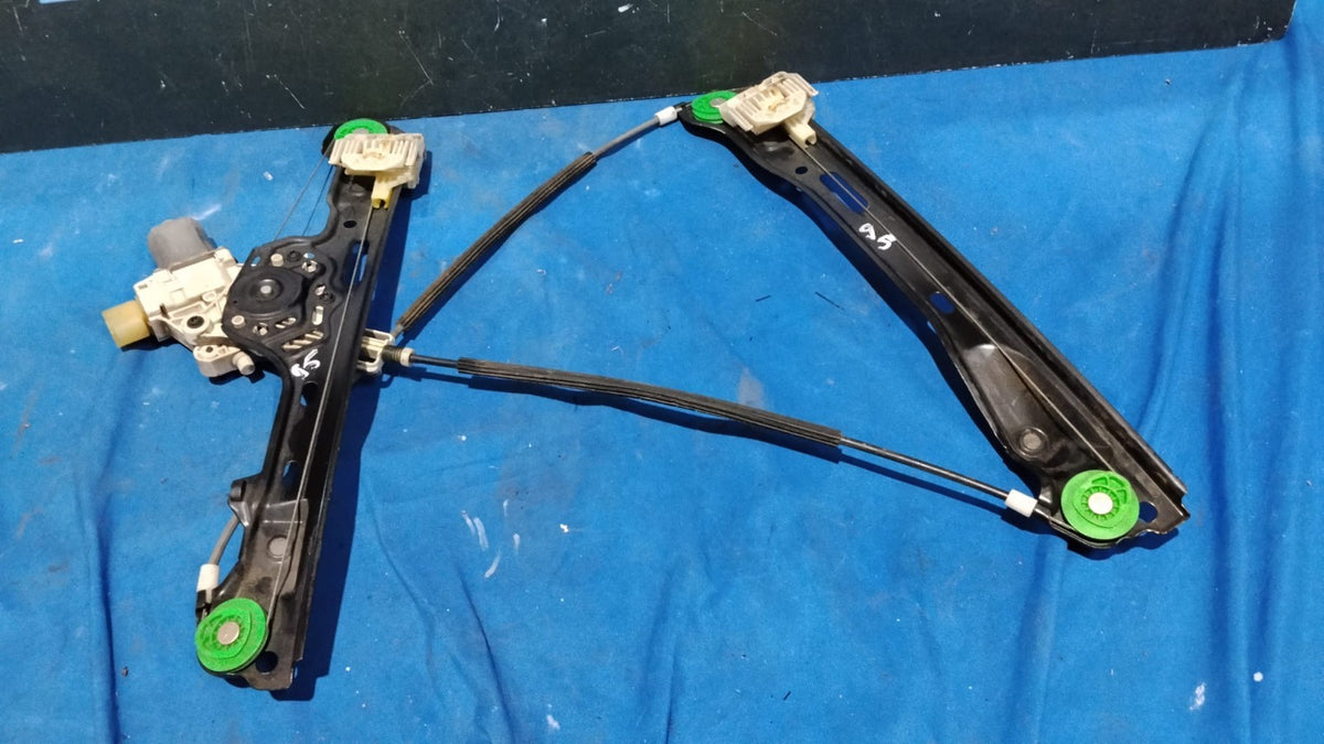 Alzacristalli anteriori destro BMW Serie 1 E87 2005 al 2011 alz 95
