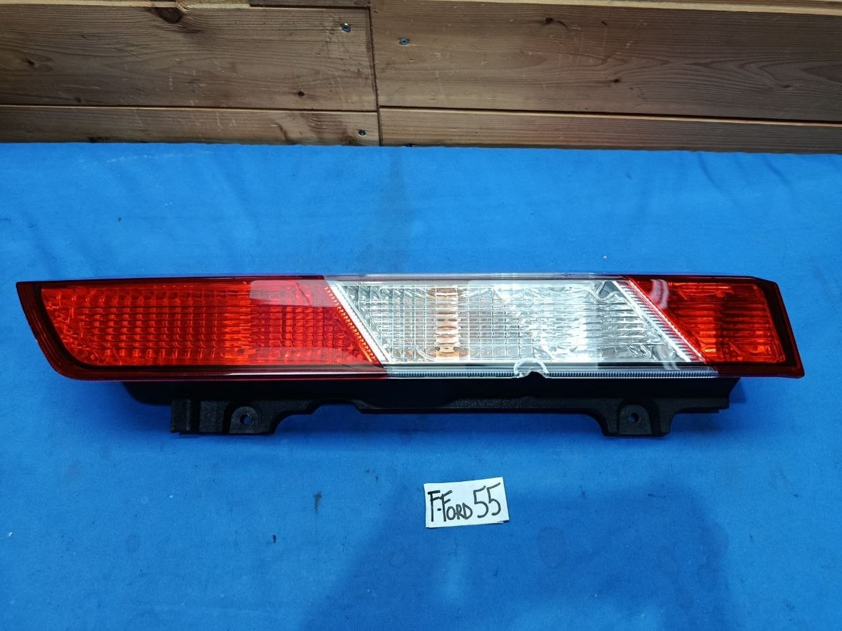 F Ford 55 - Fanale con difetto stop posteriore destro Ford Transit dal 2014