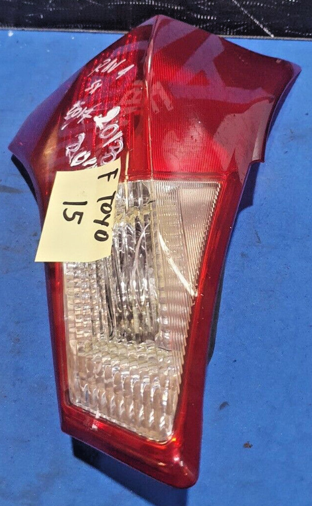 F TOYO 15 - Fanale Posteriore interno sinistro Toyota Rav 4 2012 con difetto