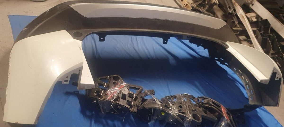 Paraurti posteriore Peugeot 2008 doppio diffusore dal 2019 completo