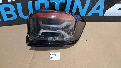 F Jeep 30 Fanale posteriore destro Jeep avenger