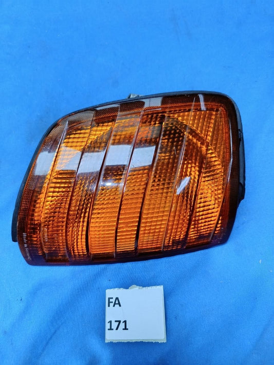 FA 171 - Freccia anteriore destra Mercedes Benz Classe E W124 anno 1984 1999