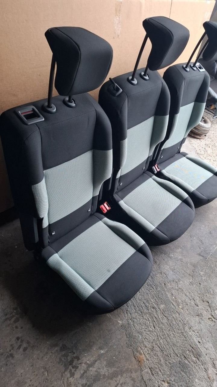 Tappezzeria in stoffa nera e celeste citroen berlingo con airbag sedile dal 2018