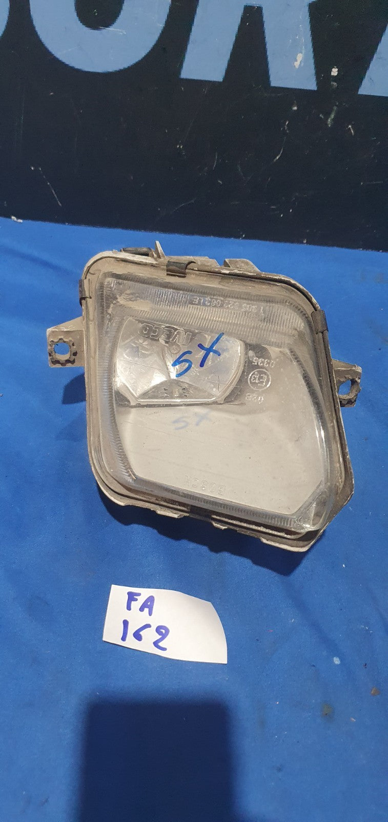 Fa 162 - Faro anteriore Fendinebbia Iveco Dayli 2000 2005 2.3 D sinistro