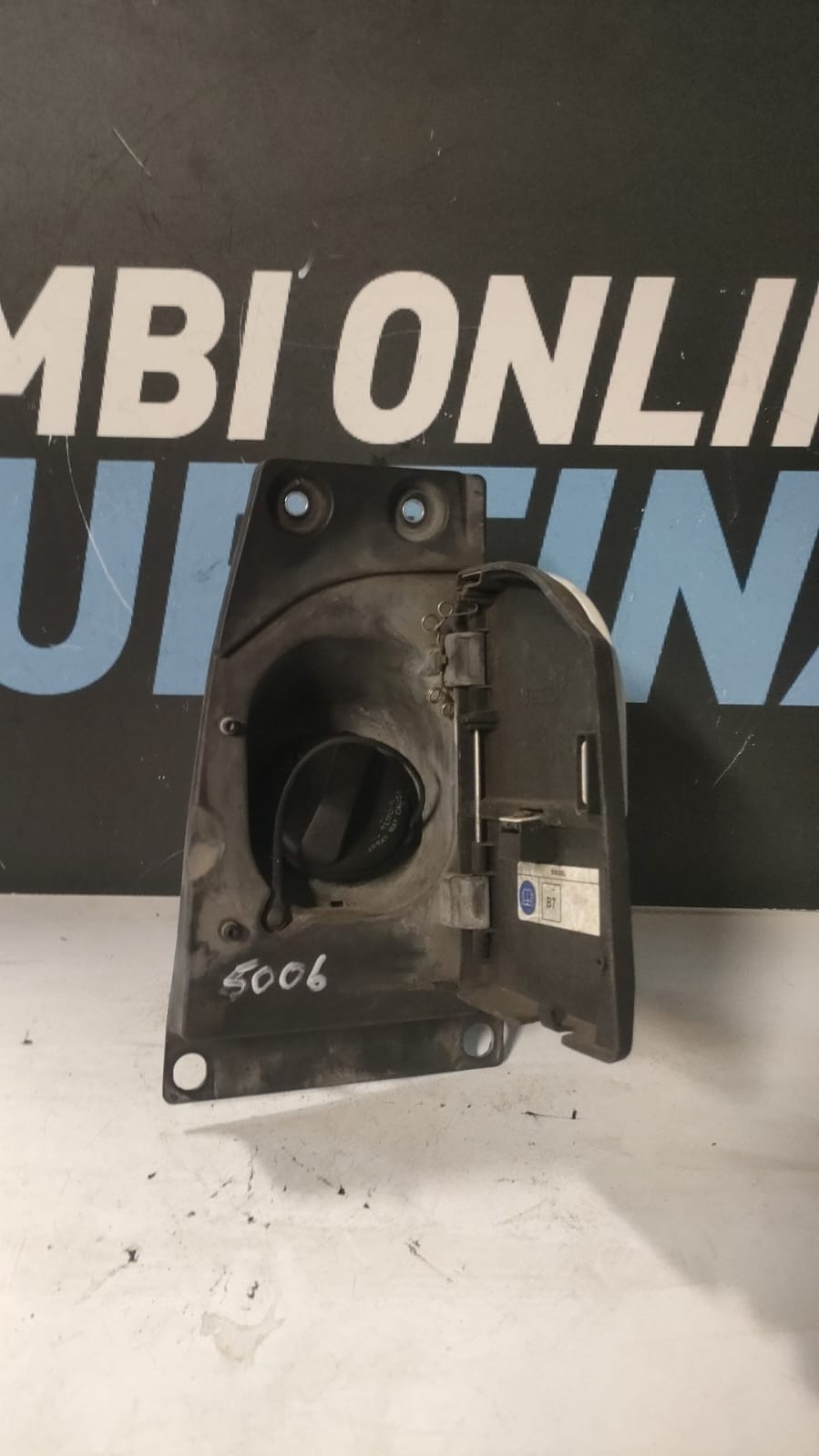 Sportello carburante iveco Daily 2014 in poi sp5006