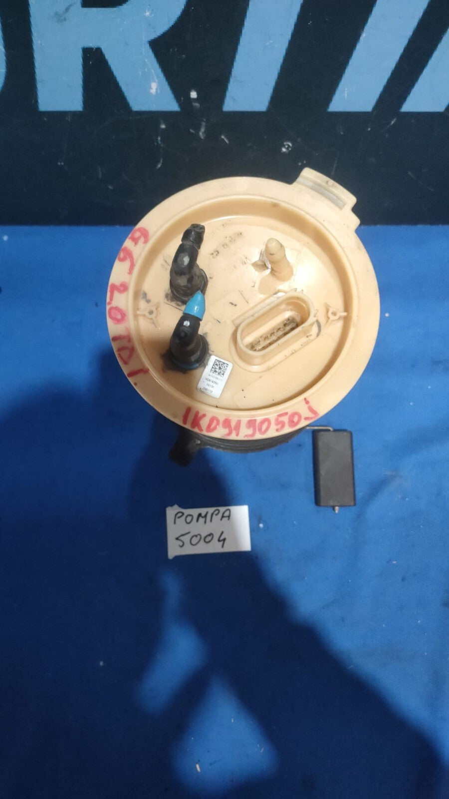 Pompa carburante VW golf 6 2.0  diesel  Cod 1k0919050j POMPA 5004