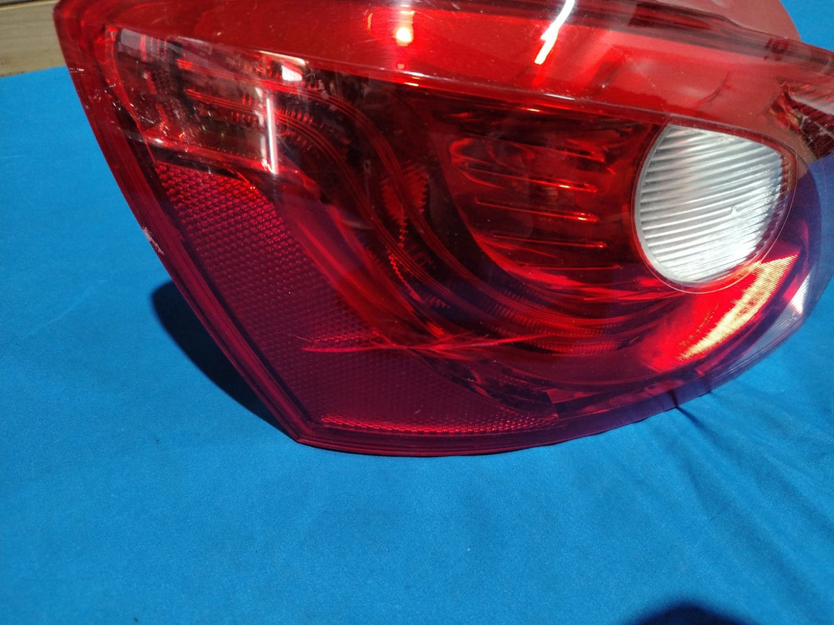 Fanale Posteriore sinistro Seat Ibiza 2010 5 porte con crepa