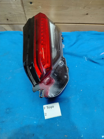 F Toyo 2 - Fanale posteriore stop interno sinistro Toyota Rav 4 2024 81580-42080