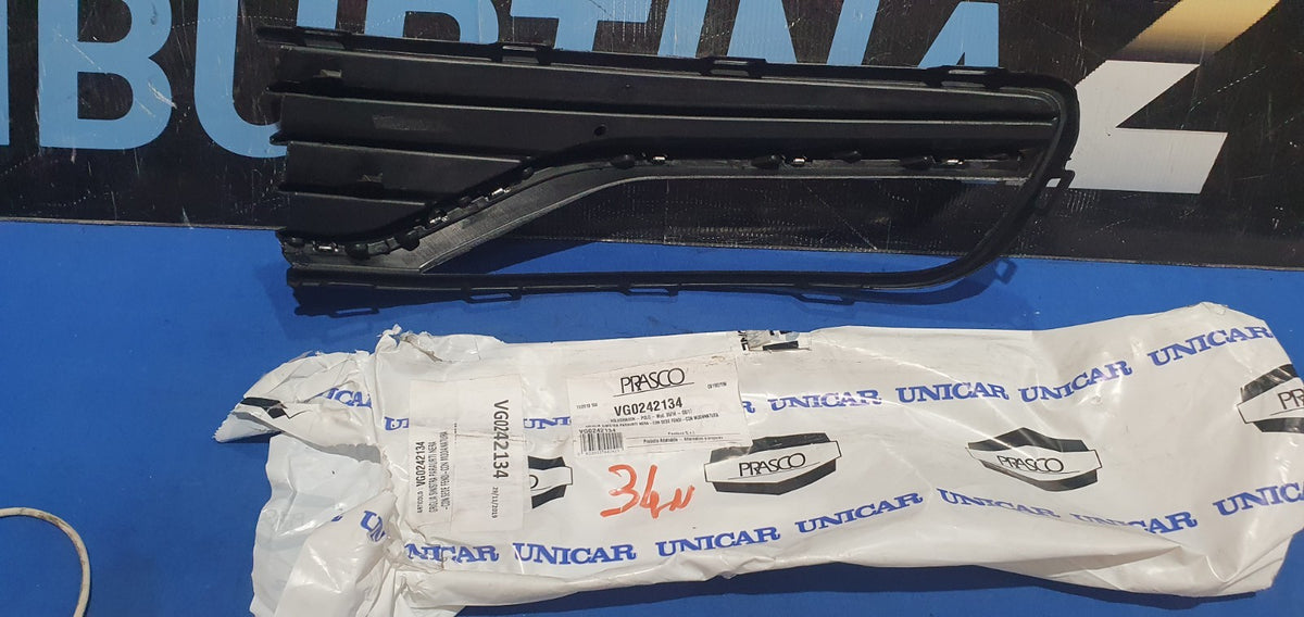 Masc 34 - N Mascherina griglia anteriore nuova Volkswagen Polo 2014 2017