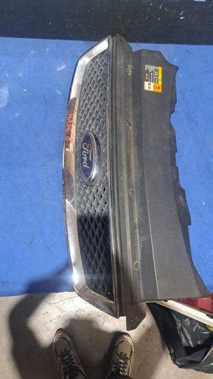 Masc 8 Mascherina anteriore Ford Focus Berlina 3° Serie 4M51-8138-AE