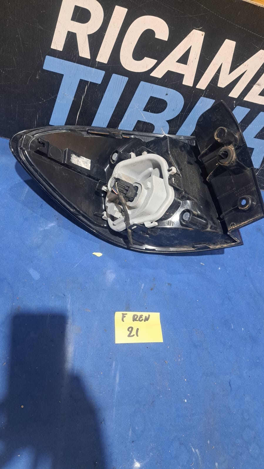 F Ren 21 Fanale stop posteriore destro Renault Captur dal 2013 al 2017