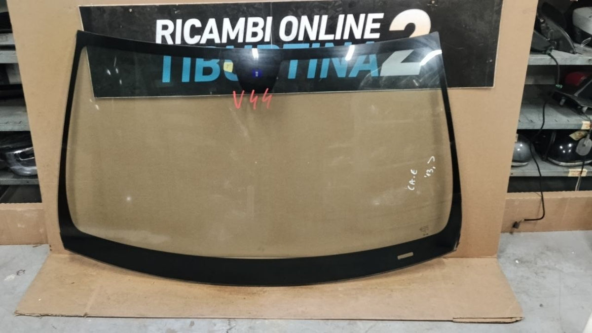 V44 parabrezza anteriore Mercedes classe e W213 2013 in poi con sensore usato