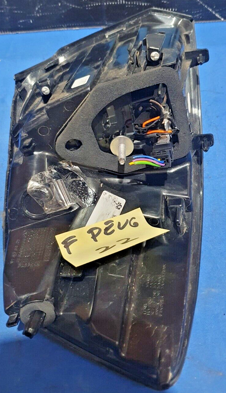 Fanale Posteriore destro Peugeot 5008 2017 in poi 9811028180