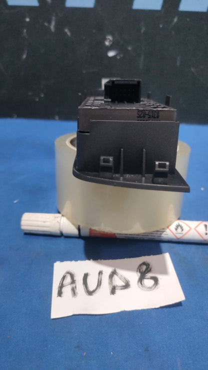 pulsantiera anteriore sinistra audi A1 dal 2010 al 2018 aud 8
