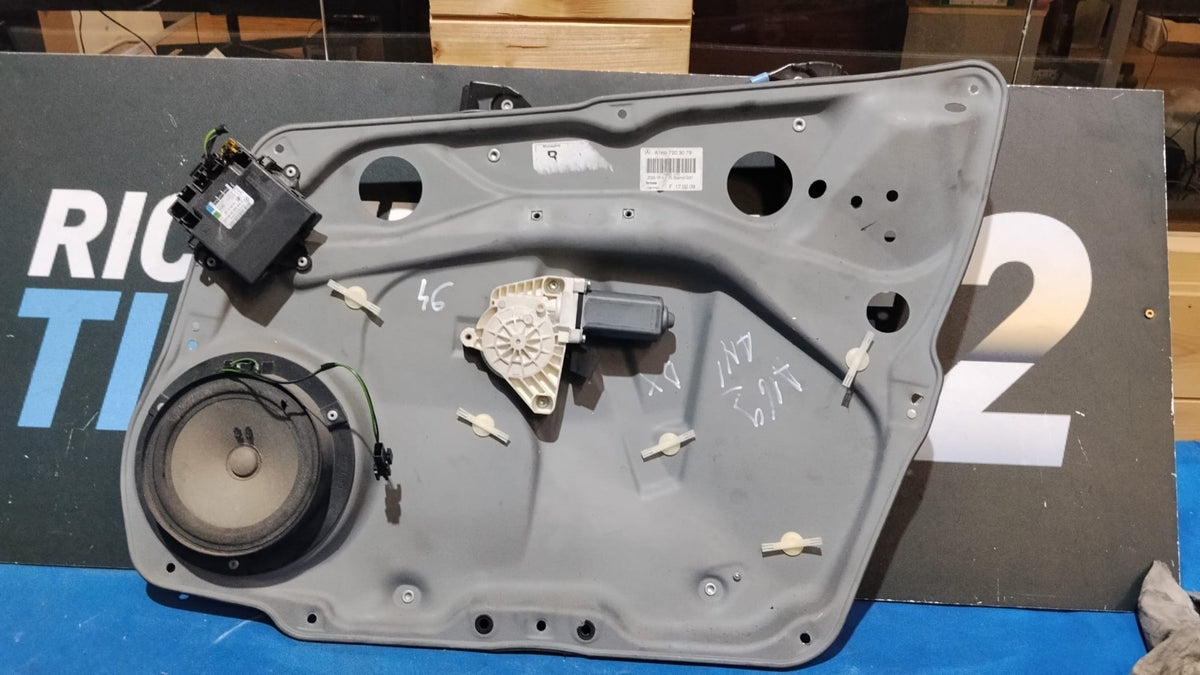 Alzacristalli anteriori destro con motorino Mercedes classe a w169 5 porte