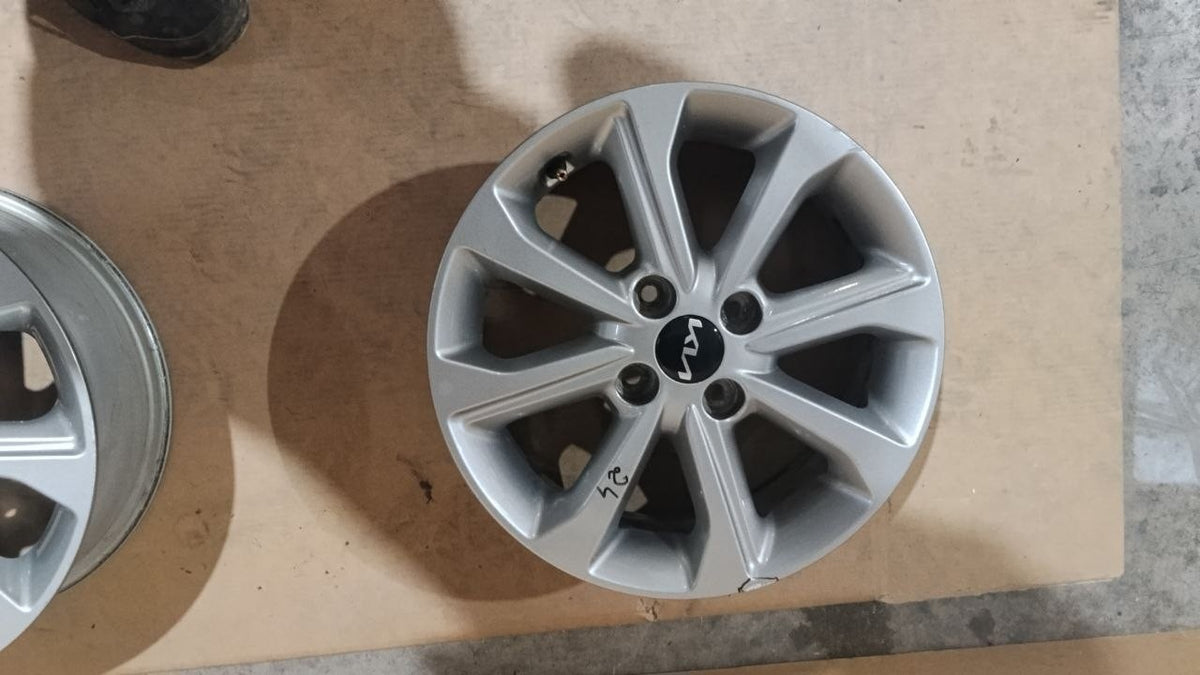Cer 24 cerchi in lega Kia stonic 2022 R15 60jx15 Cod 52910-h8400