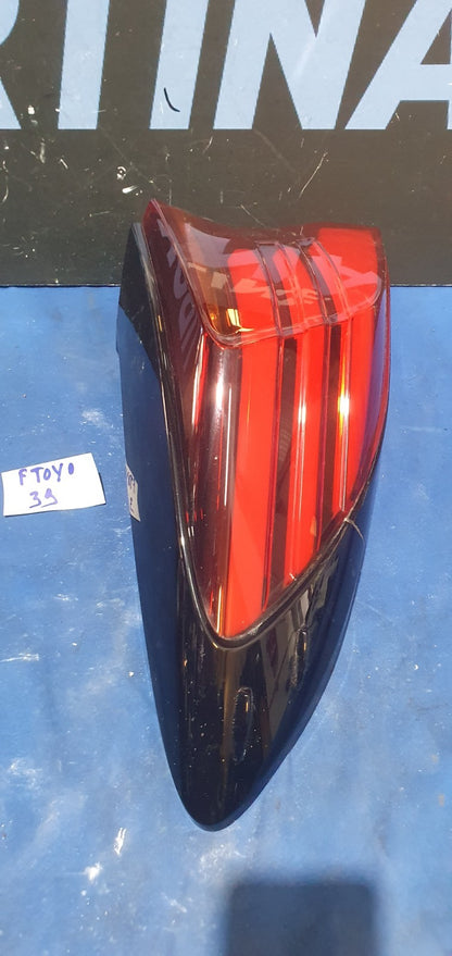 F Toyo 39 - Fanale posteriore sinistro Toyota CHR C-HR Led  2019 81560 f4130 00