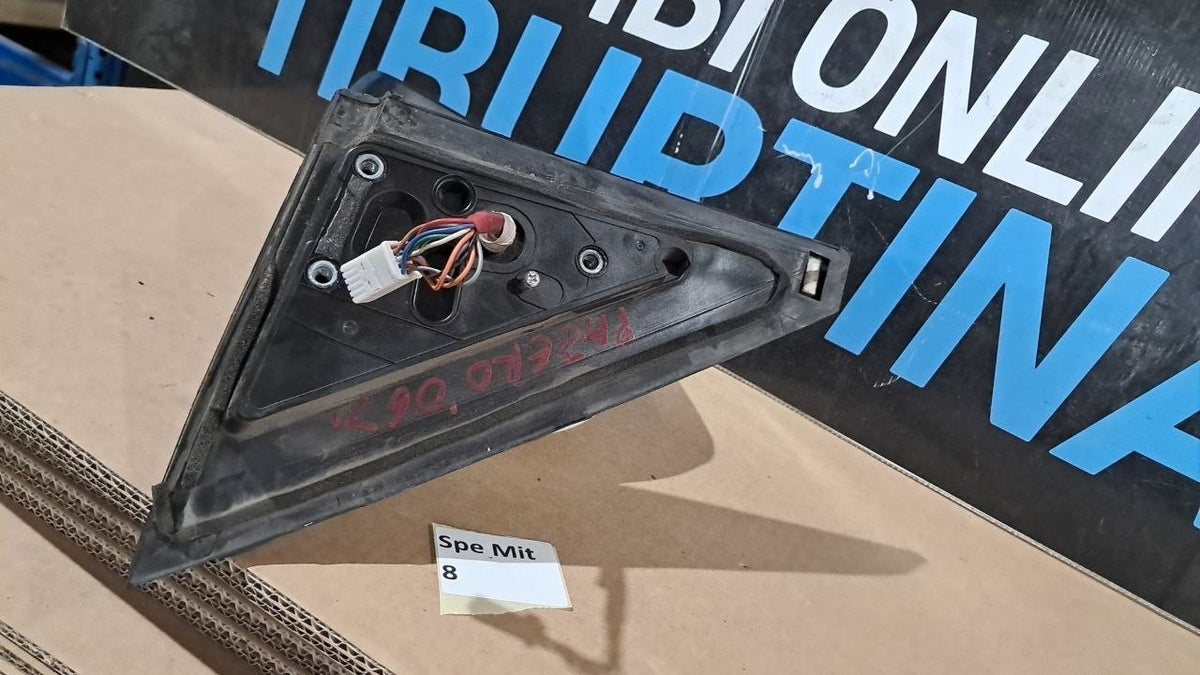Spe mit 8 specchietto retrovisore sinistro Mitsubishi Pajero 2006 con difetti
