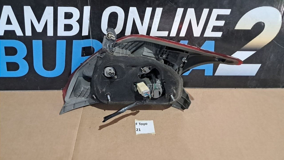 F Toyo 21 fanale posteriore destro Toyota yaris dal 2013