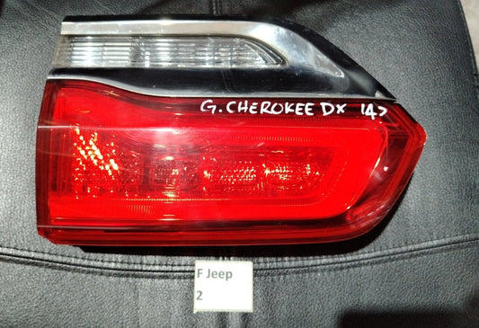 Fanale posteriore interno destro Jeep Grand Cherokee 2010 in poi Scheggiato