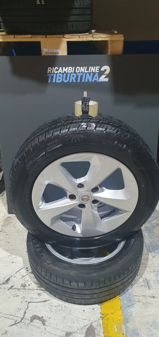 Gomme e cerchi  per Nissan Qashqai 4 cerchi con 3 gomme Continental