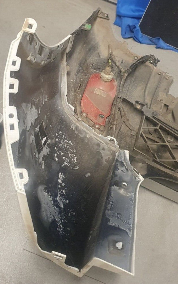 Paraurti posteriore Peugeot 2008 dal 2019 completo con sensori doppio diffusore
