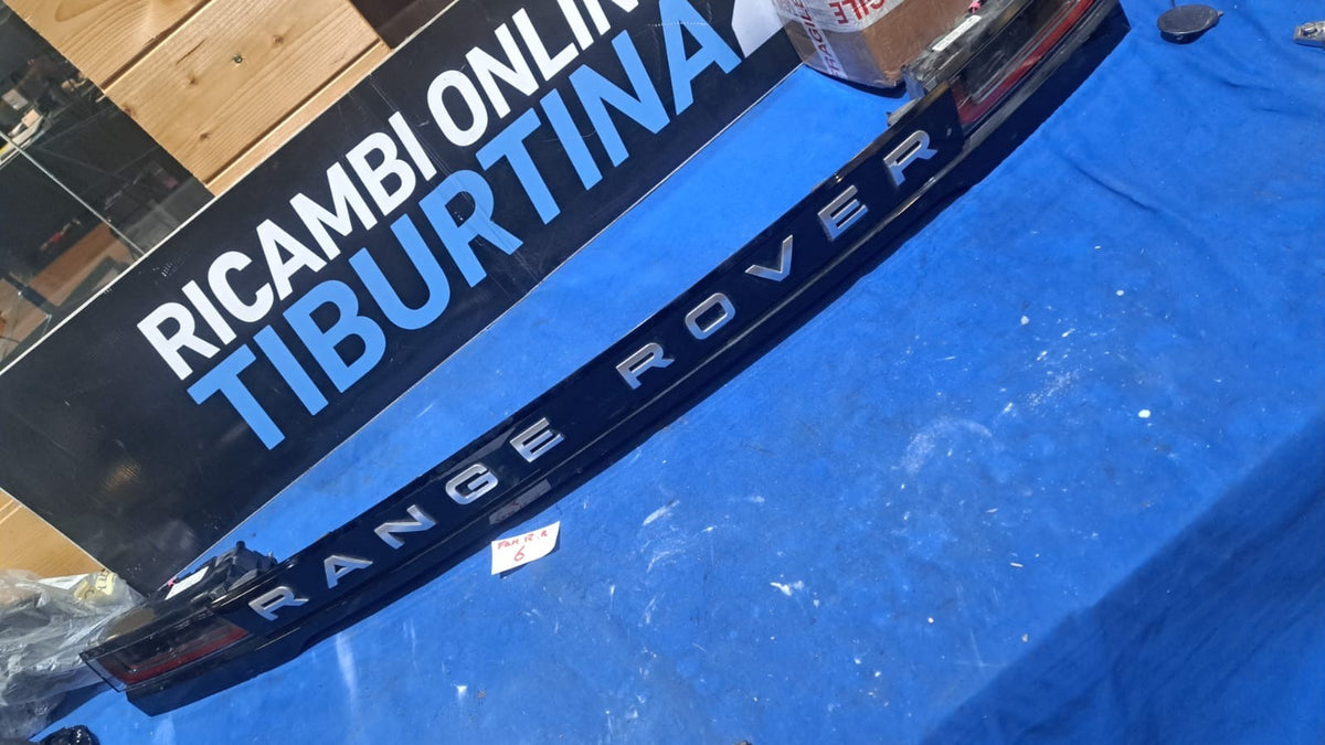 FRange 6 Modanatura con maniglia  telecamera e fanali Range rover evoque 2021