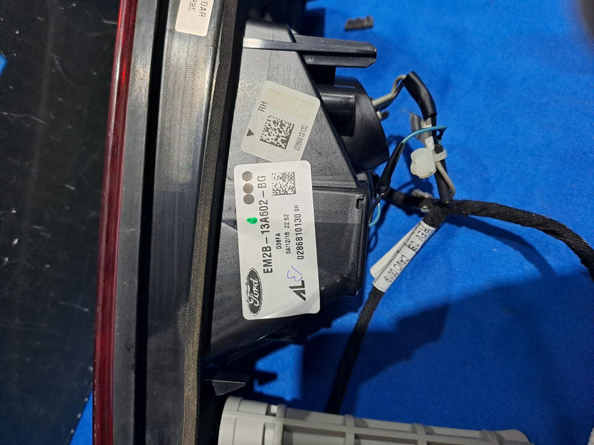 Fanale posteriore interno Destro Ford S-Max 2016 in poi - F FORD 67