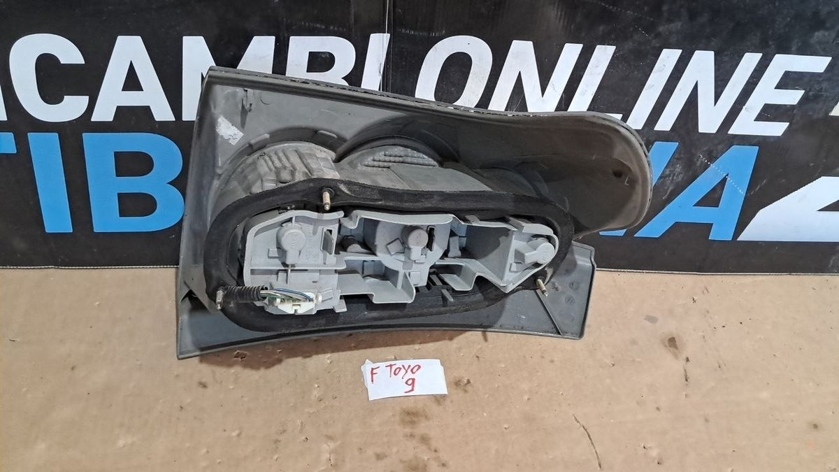 F Toyo 9 Fanale posteriore destro Toyota corolla verso dal 2005 in poi