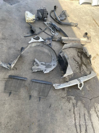 Muso musata completa Mercedes Classe E W210 2.5D 1995