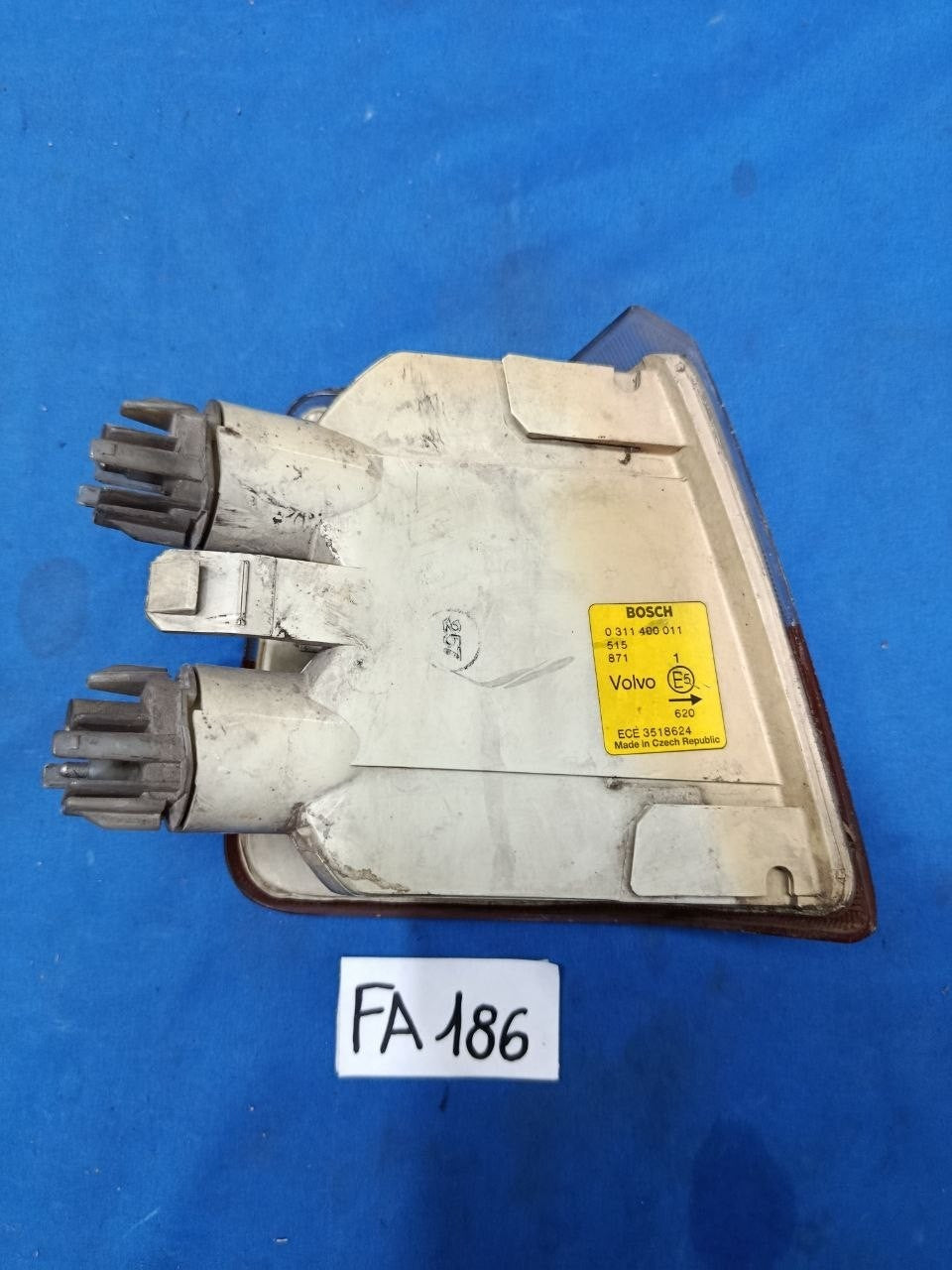 FA 186 - Fanale faro Anteriore freccia sinistra Volvo 940 anno 1990 1998