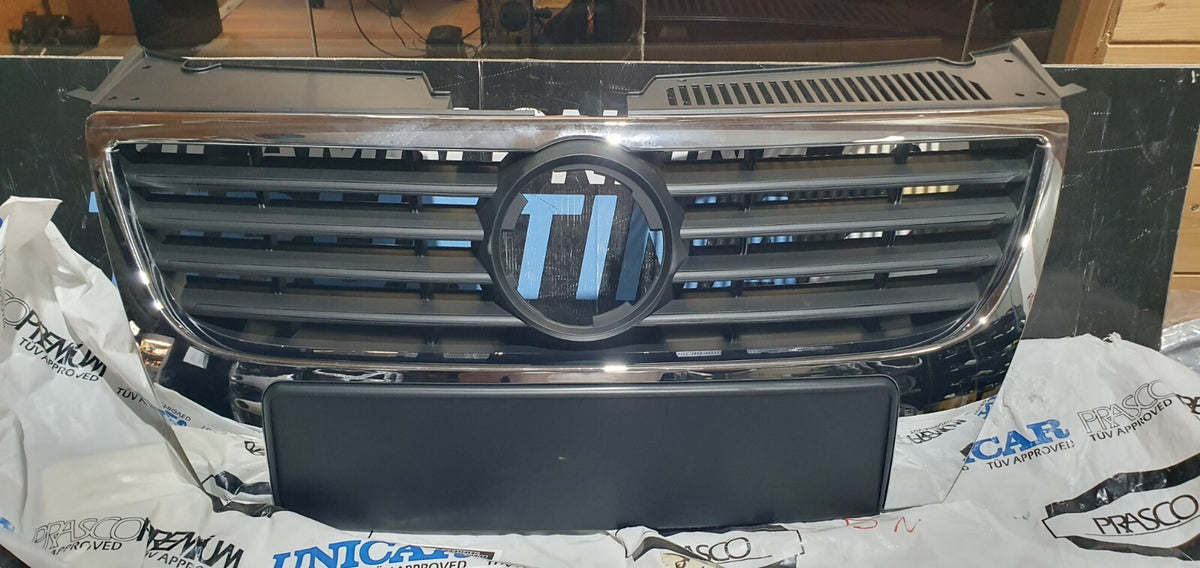 Masc N 5 - Mascherina griglia anteriore nuova commerciale Volkswagen Passat B6