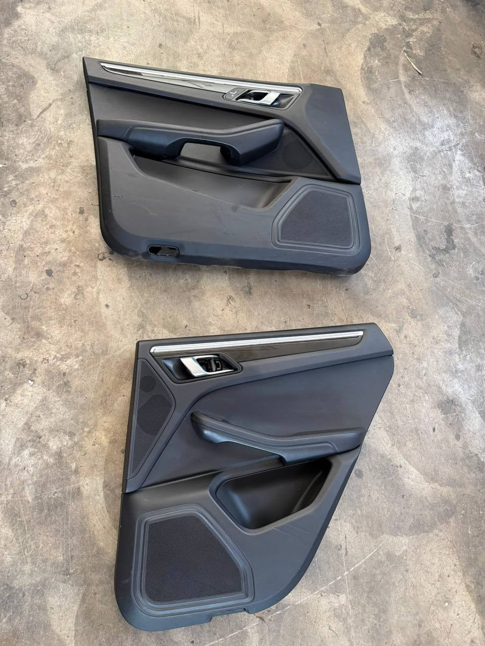 Tappezzeria Porsche Macan Pelle e alcantara 2020 vedi foto