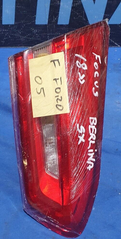 Fanale posteriore  Ford Focus berlina interno sinistro dal 2018 con difetto
