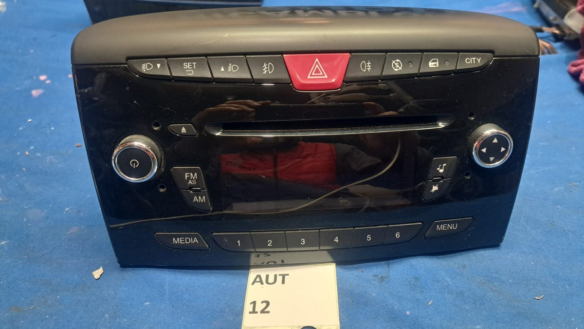 Aut 12 Autoradio cd lancia ypsilon dal 2012 in poi