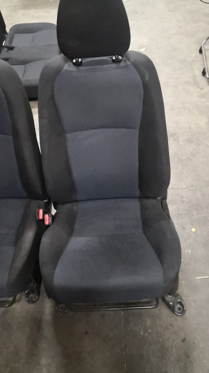 Tappezzeria in stoffa nera e blu yaris hybrid 14 in poi con airbag sedile