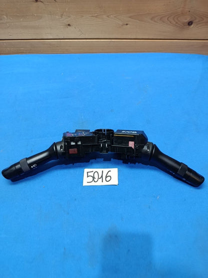 Dev 5016 - Devioluci Toyota Yaris dal 2012 con doppio auto  Spinotto grande 9+4