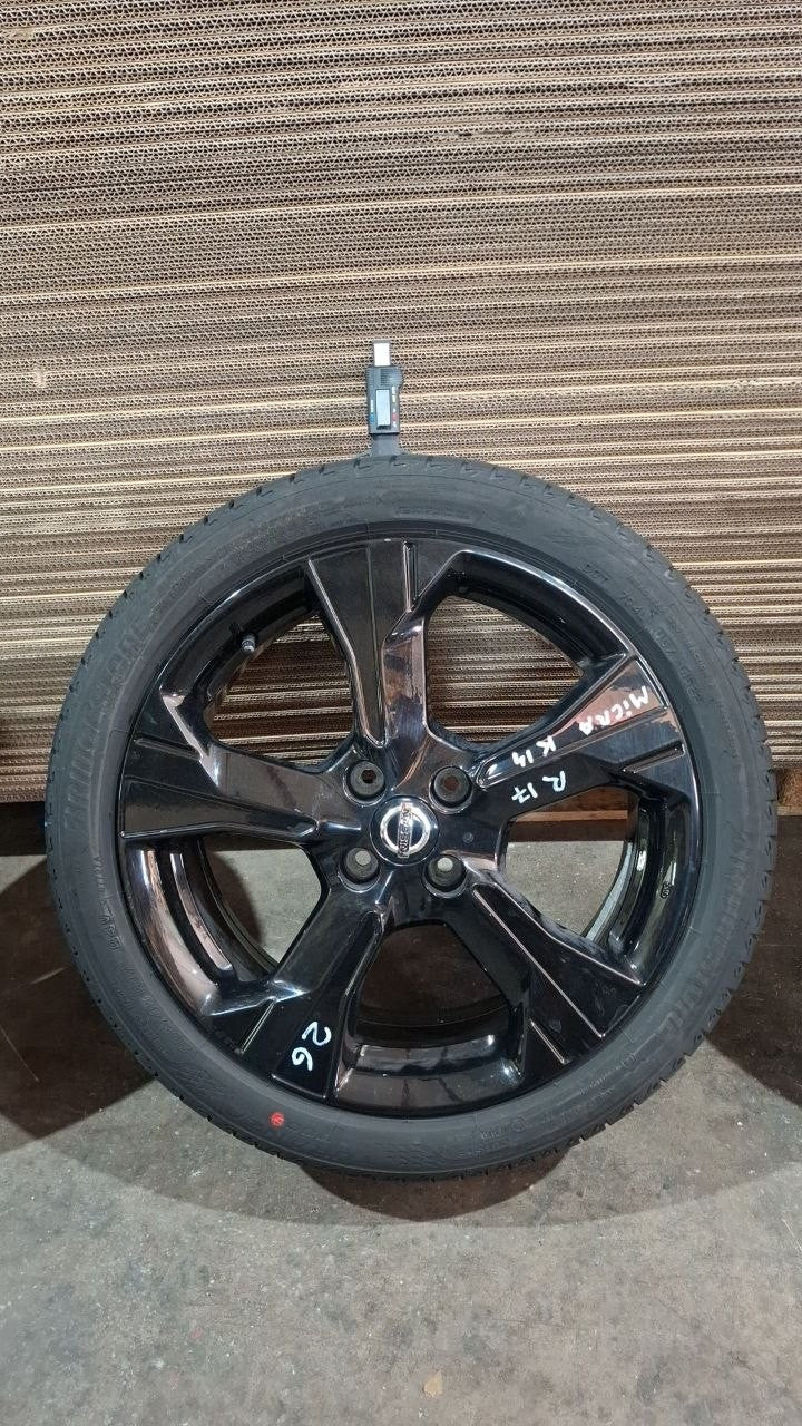 Cer 26 cerchi e gomme estive Nissan micra k14 205 45 r17 con sensori graffiati