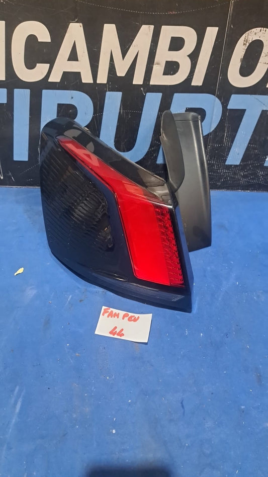 F Peu 44 Fanale posteriore sinistro Peugeot 3008 LED dal 2016 in poi