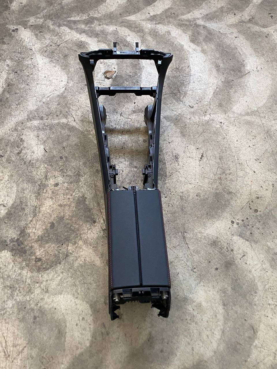 Tappezzeria Mercedes GLA H247 dal 2020 in pelle e alcantara senza airbag sedili
