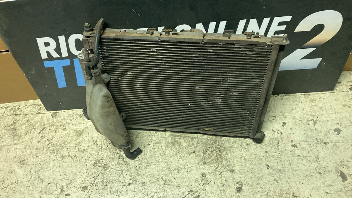 Kit Radiatori Nissan Micra K12 1.2 Benzina