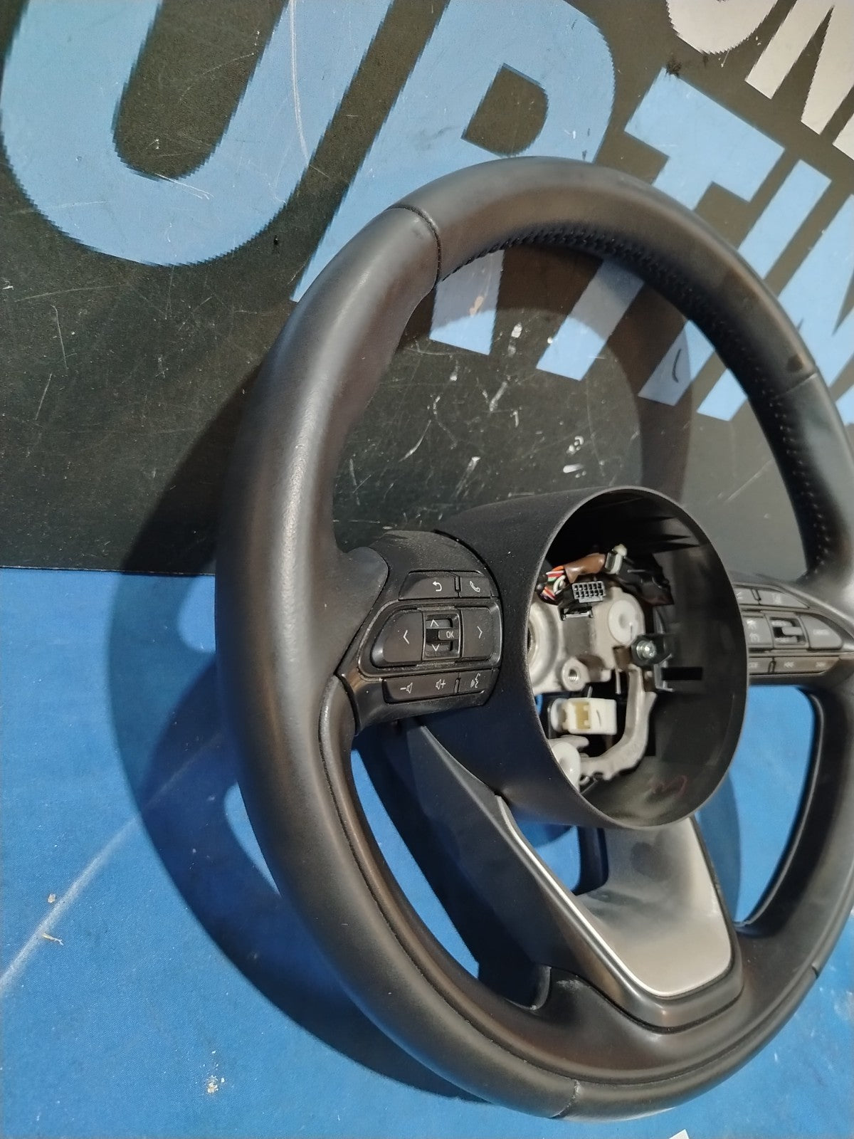 Vol 170 - Volante  Toyota Yaris Hybrid 2021 45100K0140