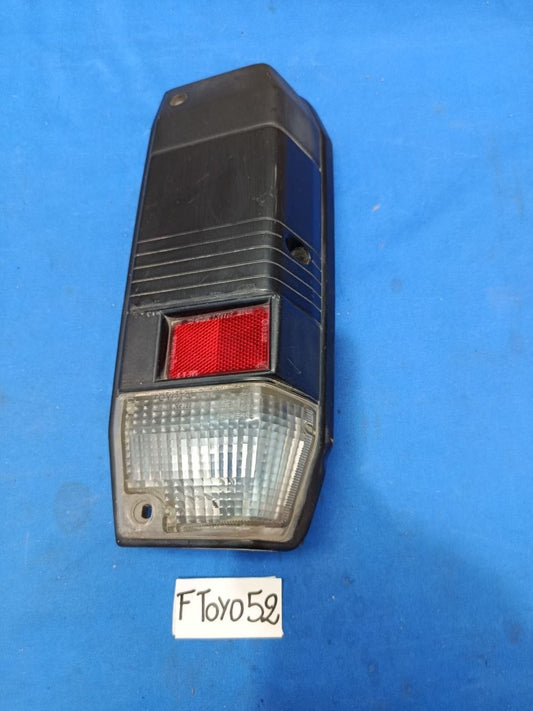 F Toyo 52 - Fanale stop posteriore destro Toyota Land Cruiser J70 1984 1996