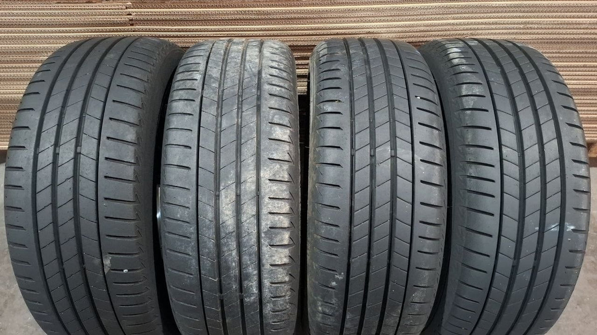 Cer 26 cerchi e gomme estive Nissan micra k14 205 45 r17 con sensori graffiati