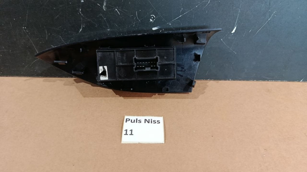 Puls Niss 11 - Pulsantiera completa Anteriore Destra Nissan Juke F15 2010 2019