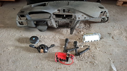 Kit airbag BMW serie 3 F30 F31 head up display navigatore airbag volante tondo