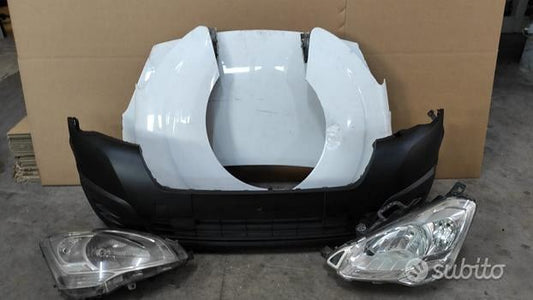 Muso completo musata Peugeot Partner 1.4B dal 2016 faro destro spaccato
