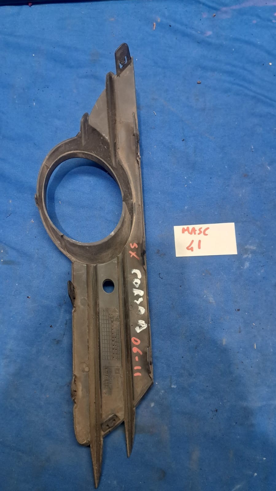 Masc 41 Mascherina cornice fendinebbia sinistra paraurti anteriore Opel corsa D