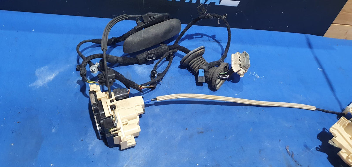 Ser 1 - Serratura elettrica Fiat Panda dal 2012 anteriore destra completa